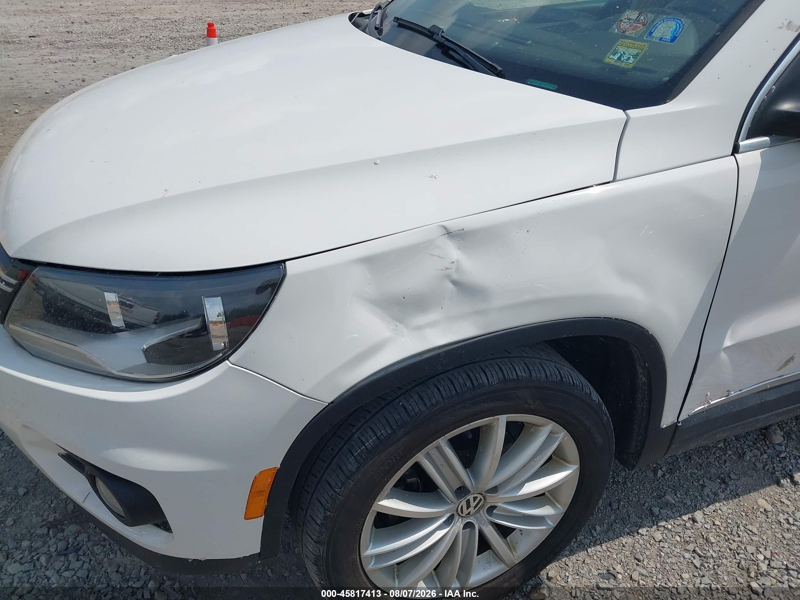 2013 Volkswagen Tiguan Se White vin: WVGBV3AX3DW090332