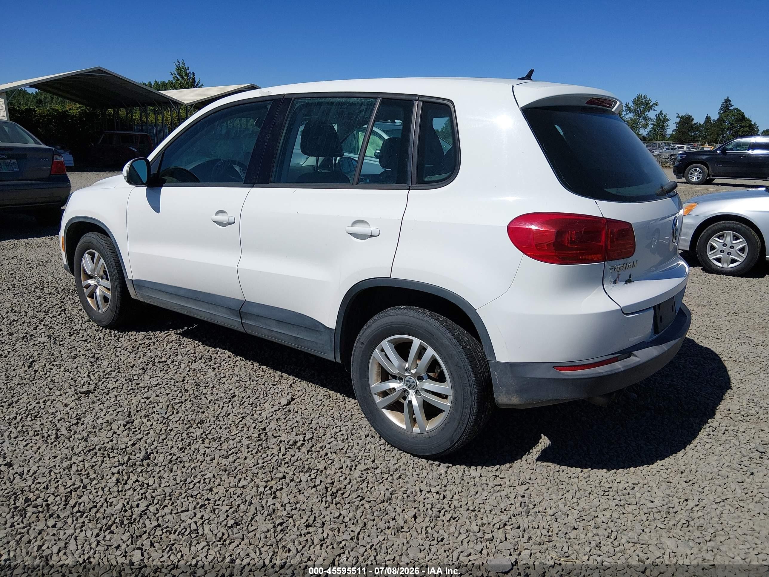 2013 Volkswagen Tiguan S Белый vin: WVGBV3AX3DW571455