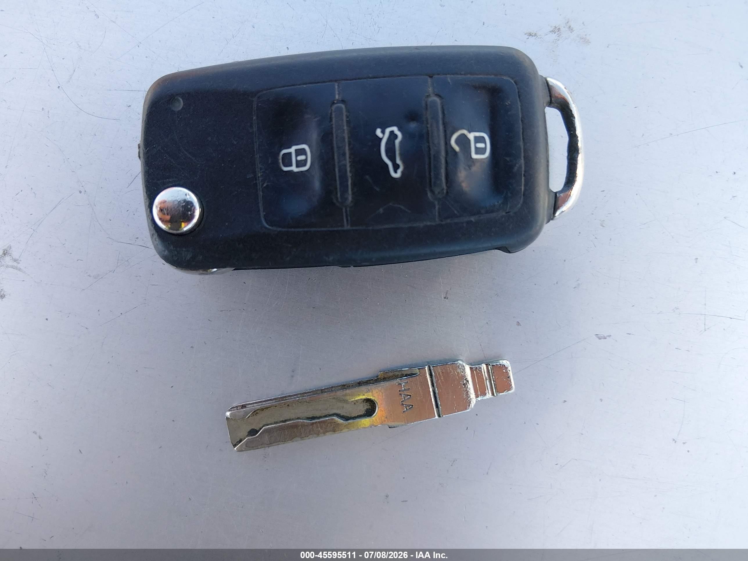 2013 Volkswagen Tiguan S Белый vin: WVGBV3AX3DW571455