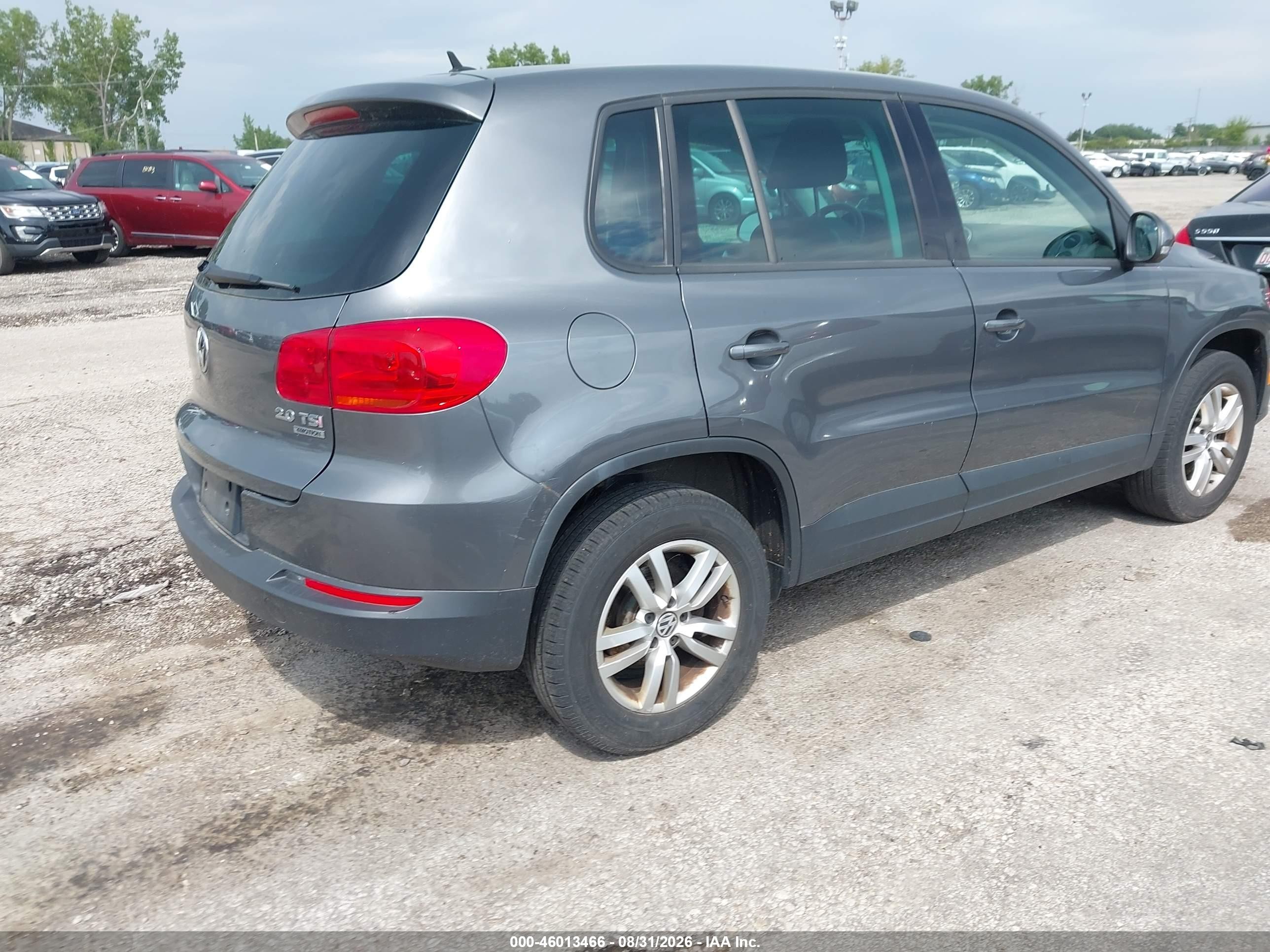 2013 Volkswagen Tiguan S Gray vin: WVGBV3AX3DW592161