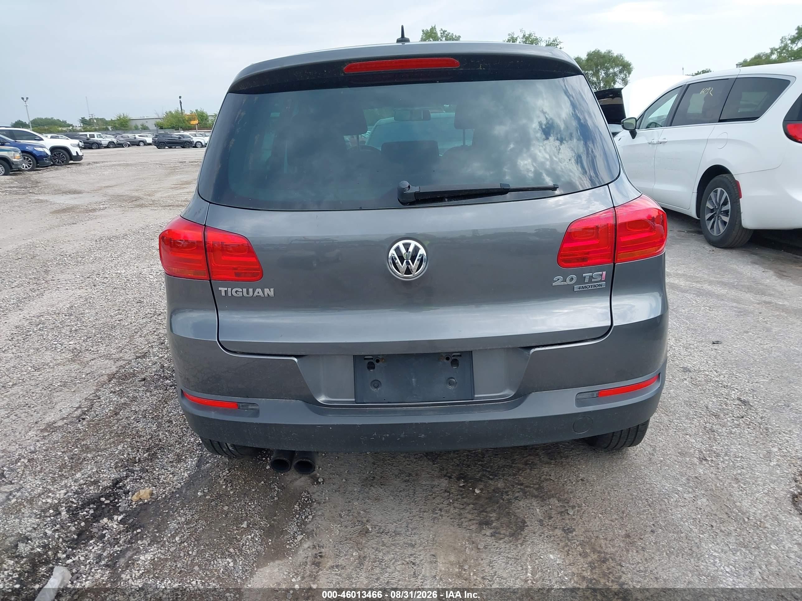 2013 Volkswagen Tiguan S Gray vin: WVGBV3AX3DW592161