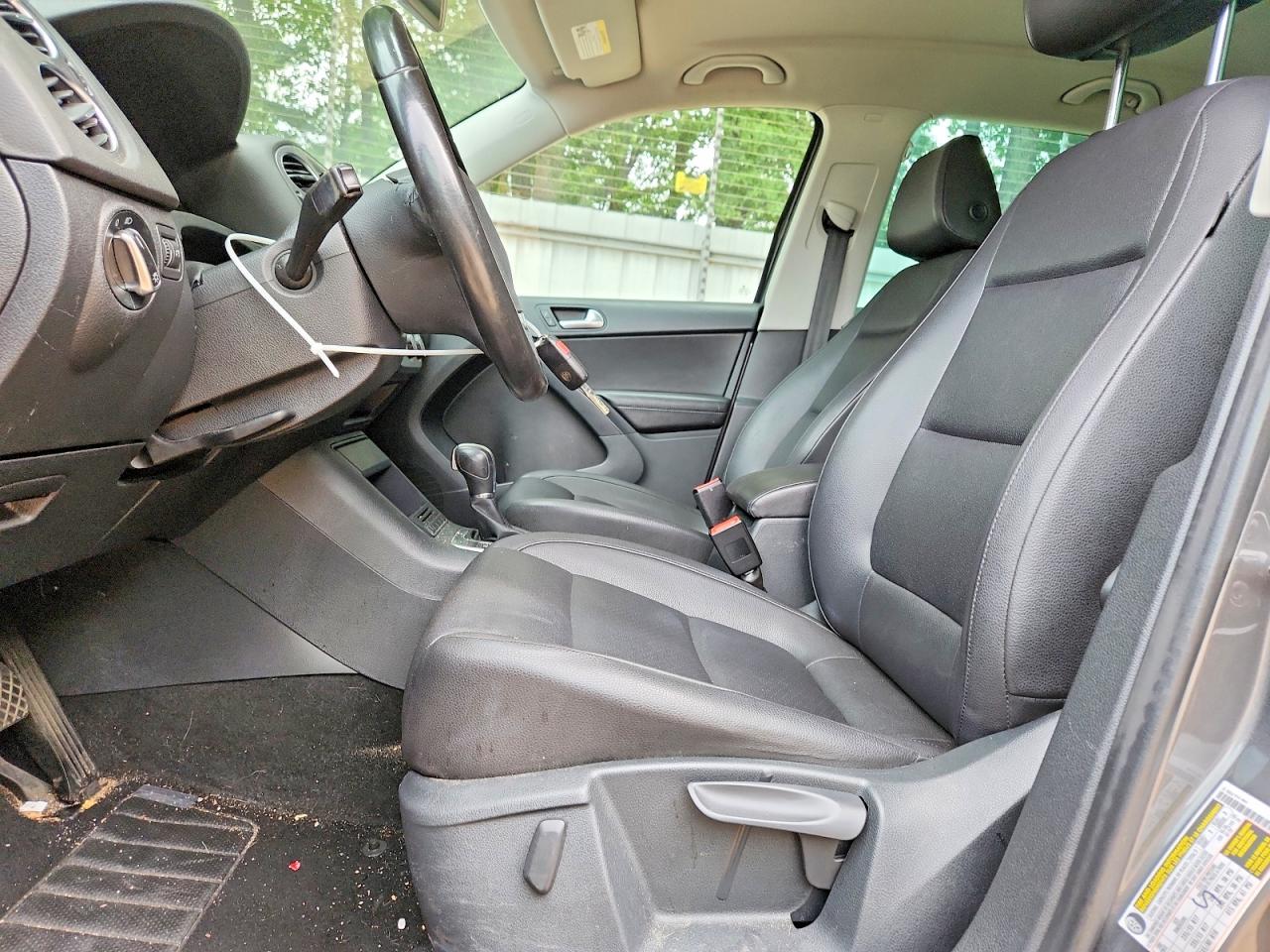 2014 Volkswagen Tiguan S Gray vin: WVGBV3AX3EW550123