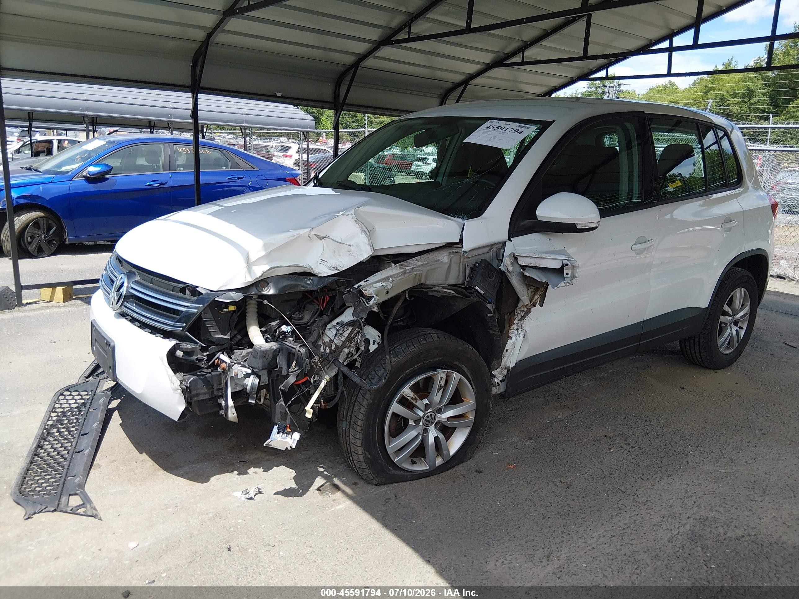 2014 Volkswagen Tiguan S White vin: WVGBV3AX3EW615049