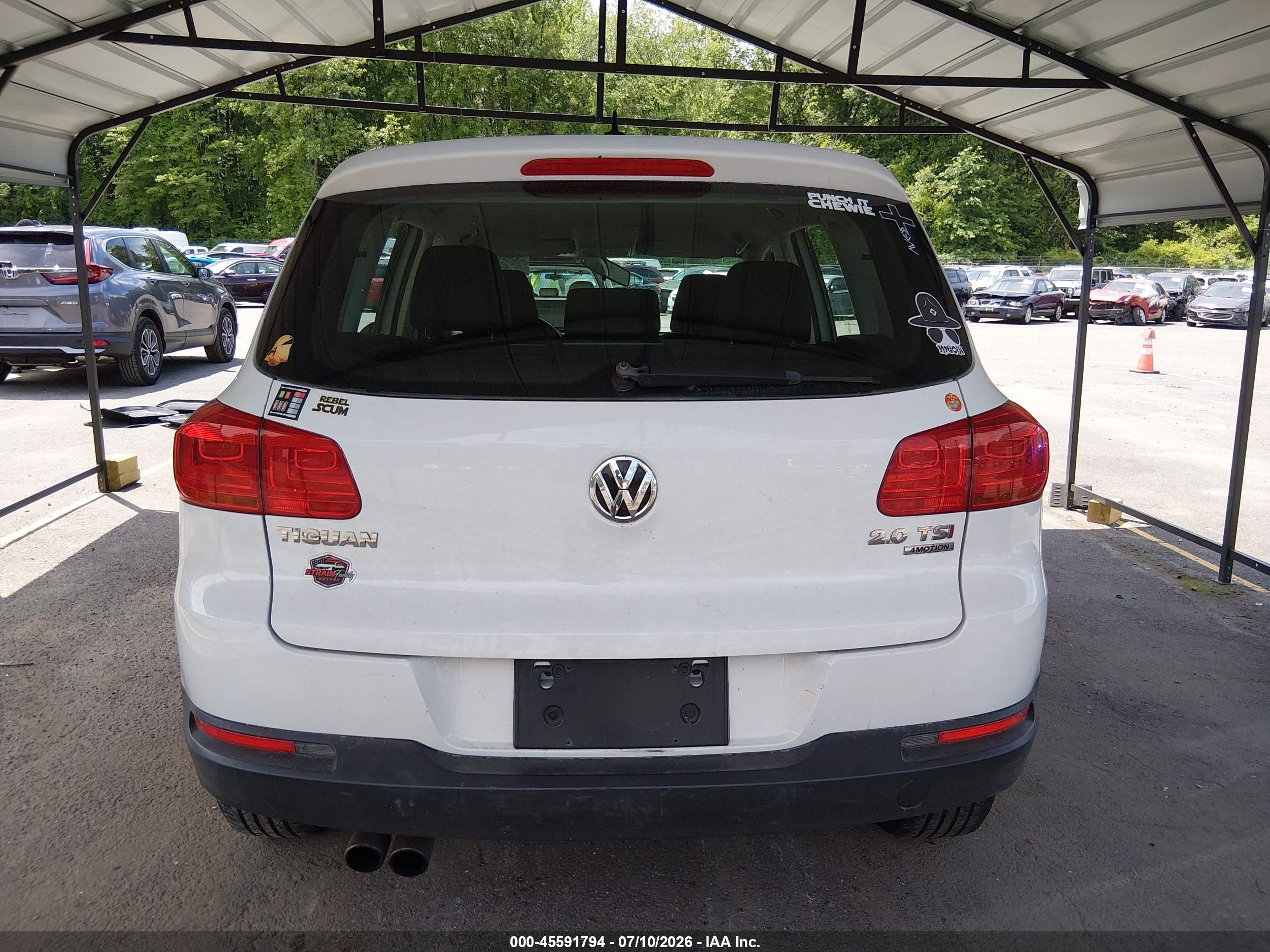 2014 Volkswagen Tiguan S White vin: WVGBV3AX3EW615049