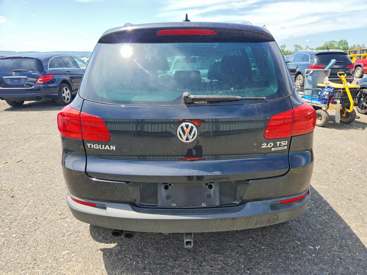 2013 Volkswagen Tiguan S Black vin: WVGBV3AX4DW092851