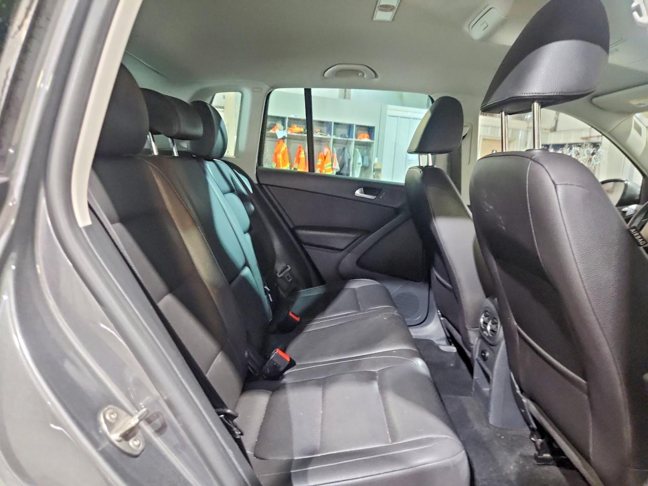 2013 Volkswagen Tiguan S Gray vin: WVGBV3AX4DW612515