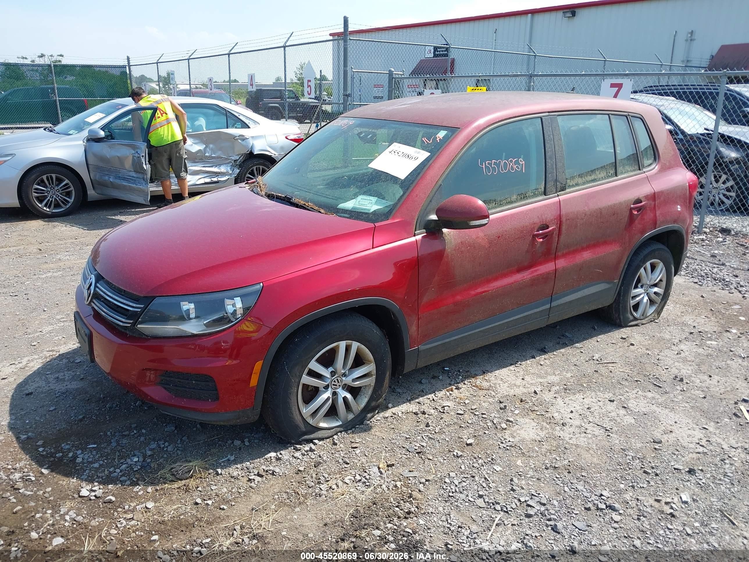 2014 Volkswagen Tiguan S Red vin: WVGBV3AX4EW027452