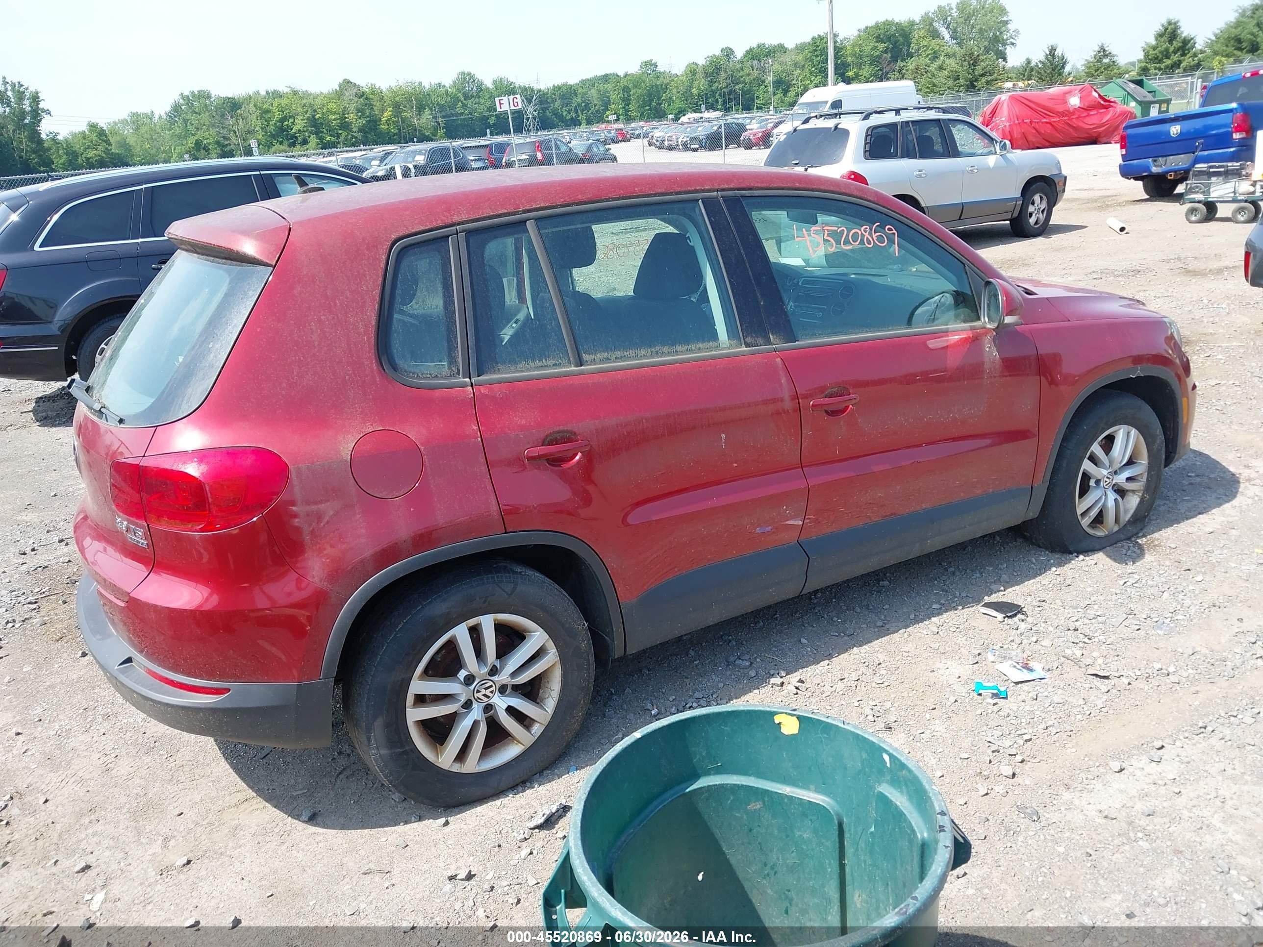 2014 Volkswagen Tiguan S Red vin: WVGBV3AX4EW027452