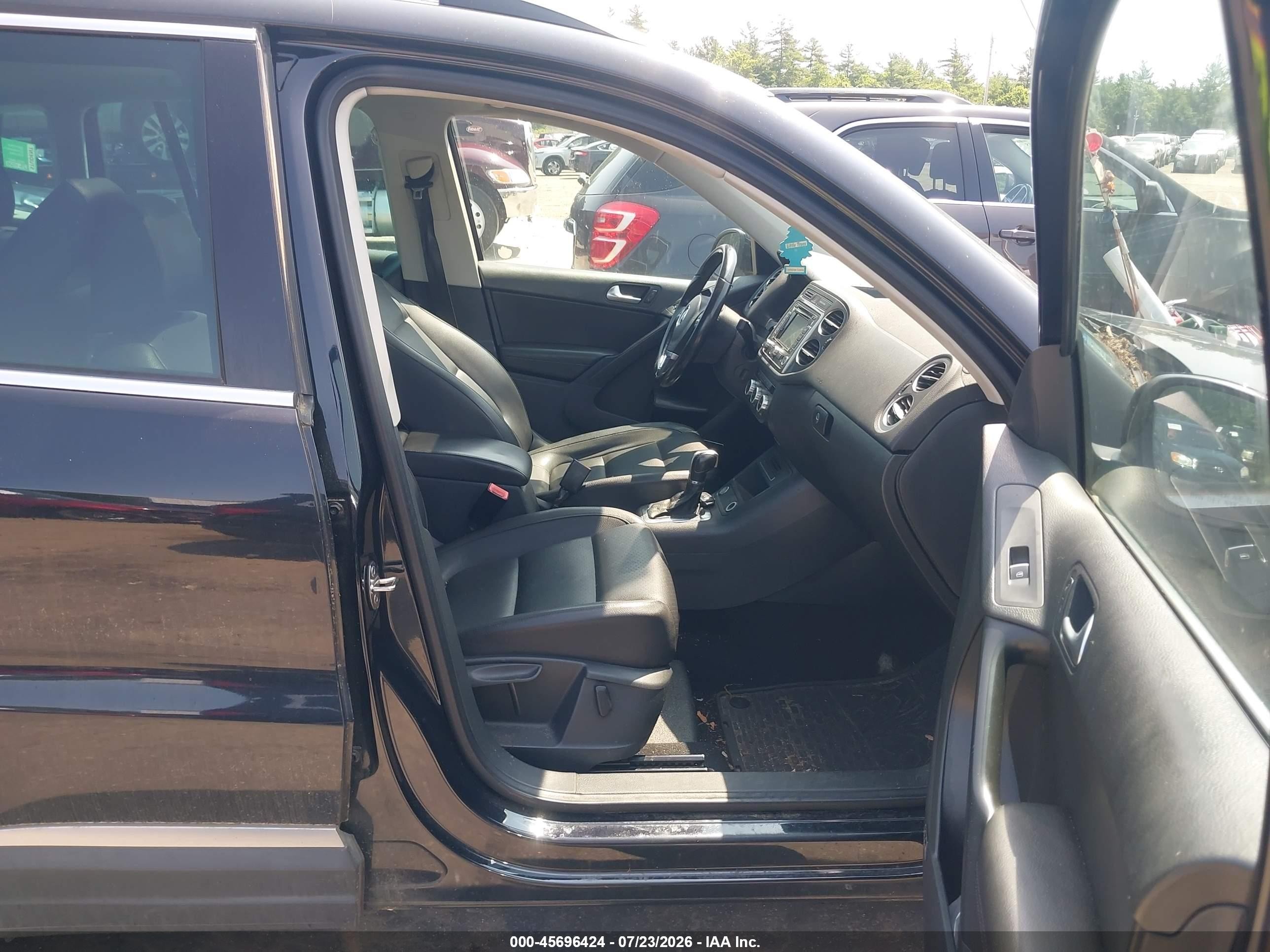 2014 Volkswagen Tiguan Sel Black vin: WVGBV3AX4EW562121