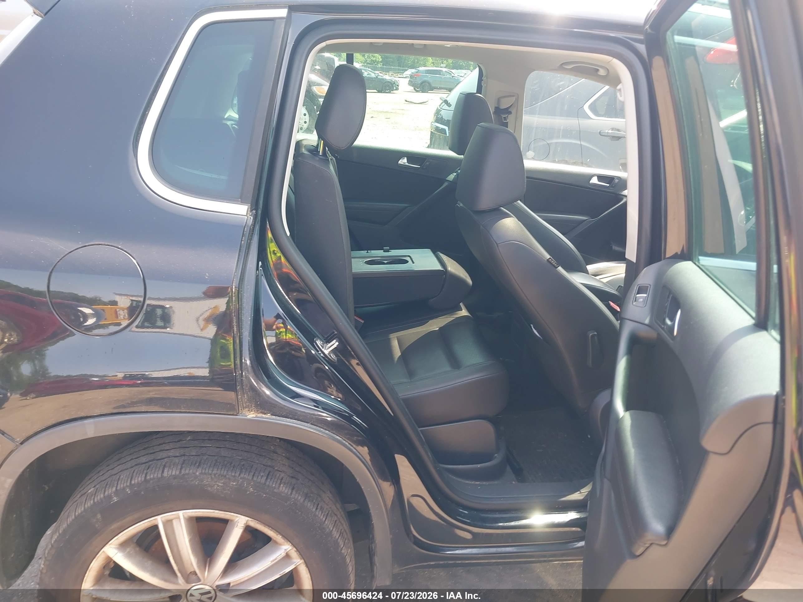 2014 Volkswagen Tiguan Sel Black vin: WVGBV3AX4EW562121