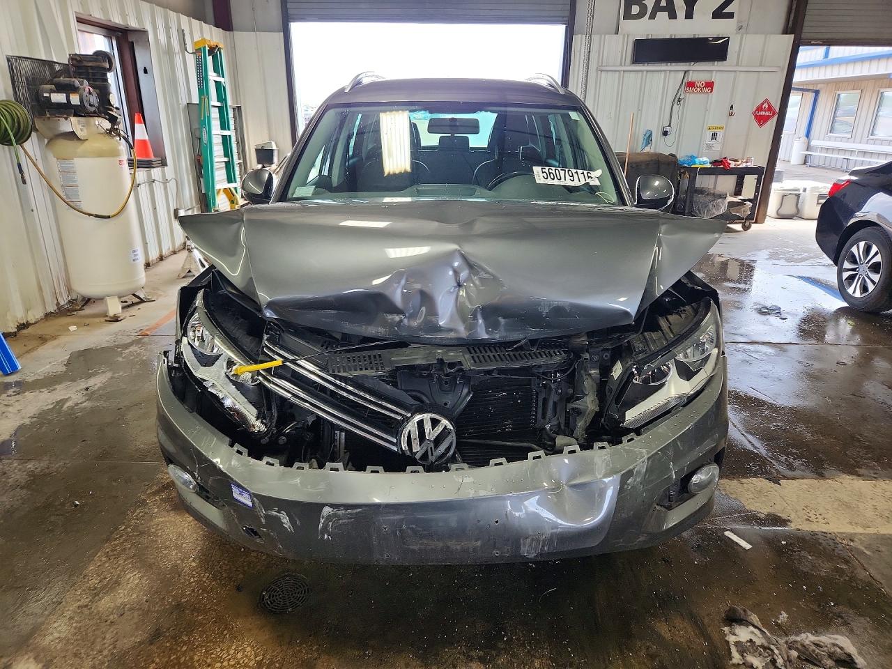 2014 Volkswagen Tiguan S Gray vin: WVGBV3AX4EW591814