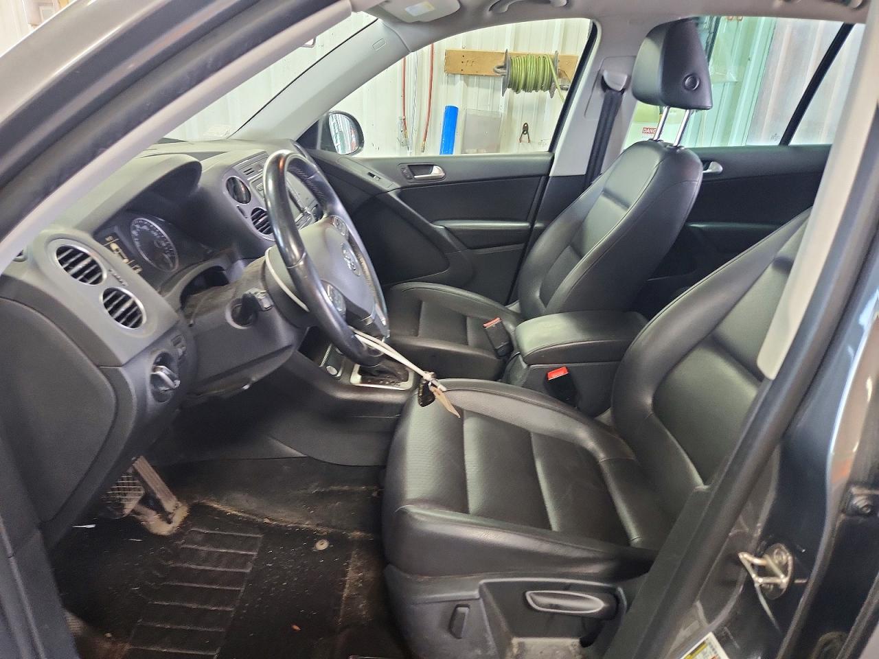 2014 Volkswagen Tiguan S Gray vin: WVGBV3AX4EW591814
