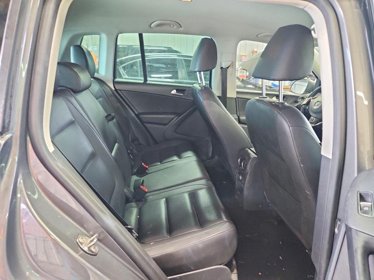 2014 Volkswagen Tiguan S Gray vin: WVGBV3AX4EW591814