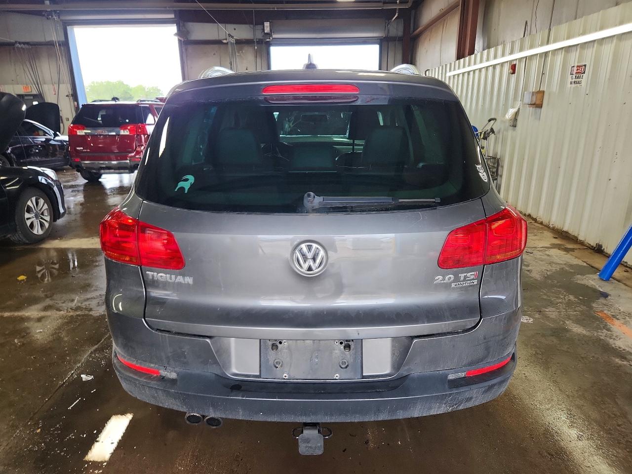 2014 Volkswagen Tiguan S Gray vin: WVGBV3AX4EW591814