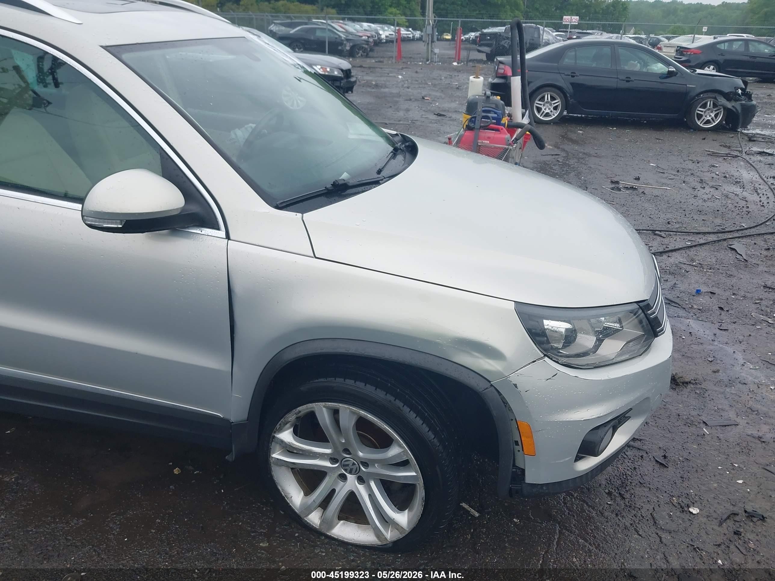 2013 Volkswagen Tiguan Sel Silver vin: WVGBV3AX5DW075606