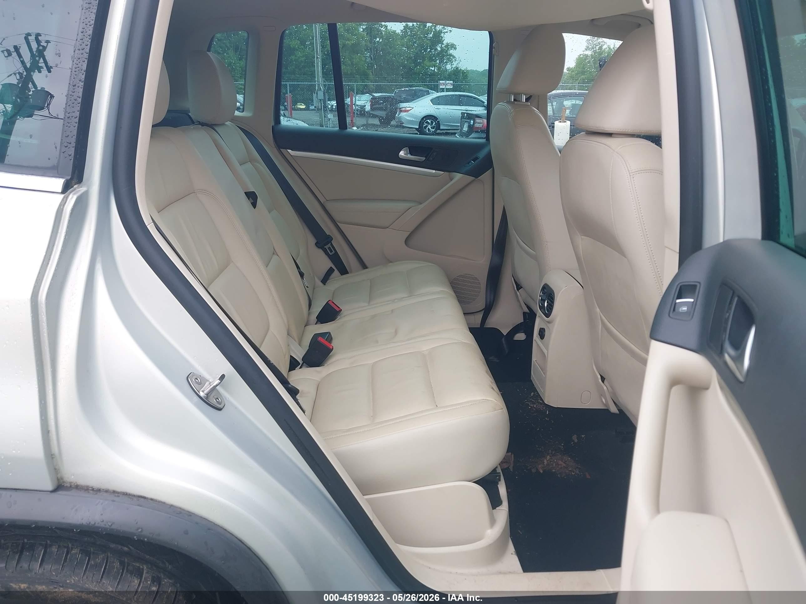 2013 Volkswagen Tiguan Sel Silver vin: WVGBV3AX5DW075606