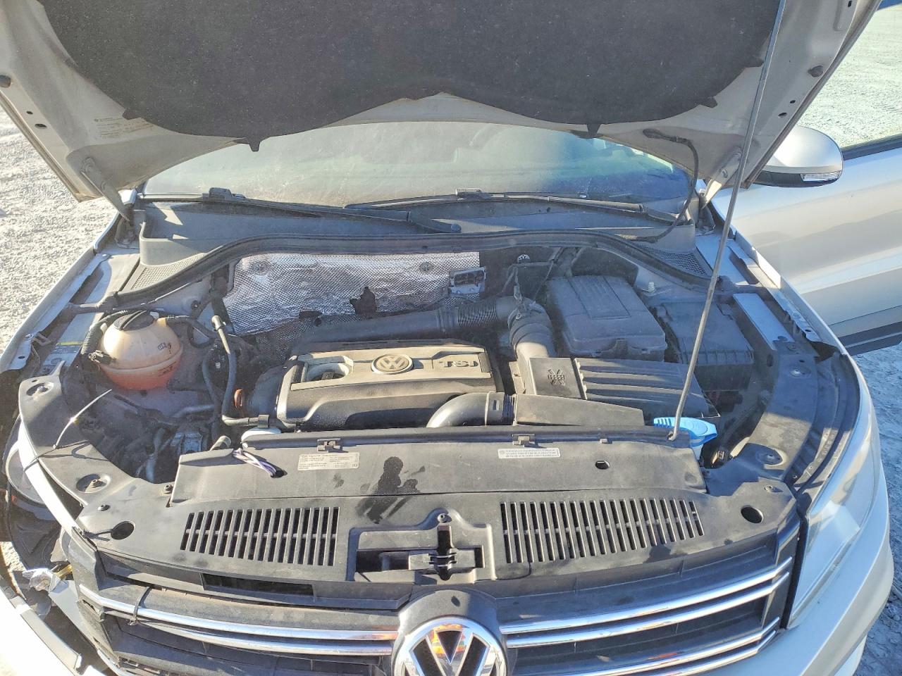 2013 Volkswagen Tiguan S Серебряный vin: WVGBV3AX5DW577175