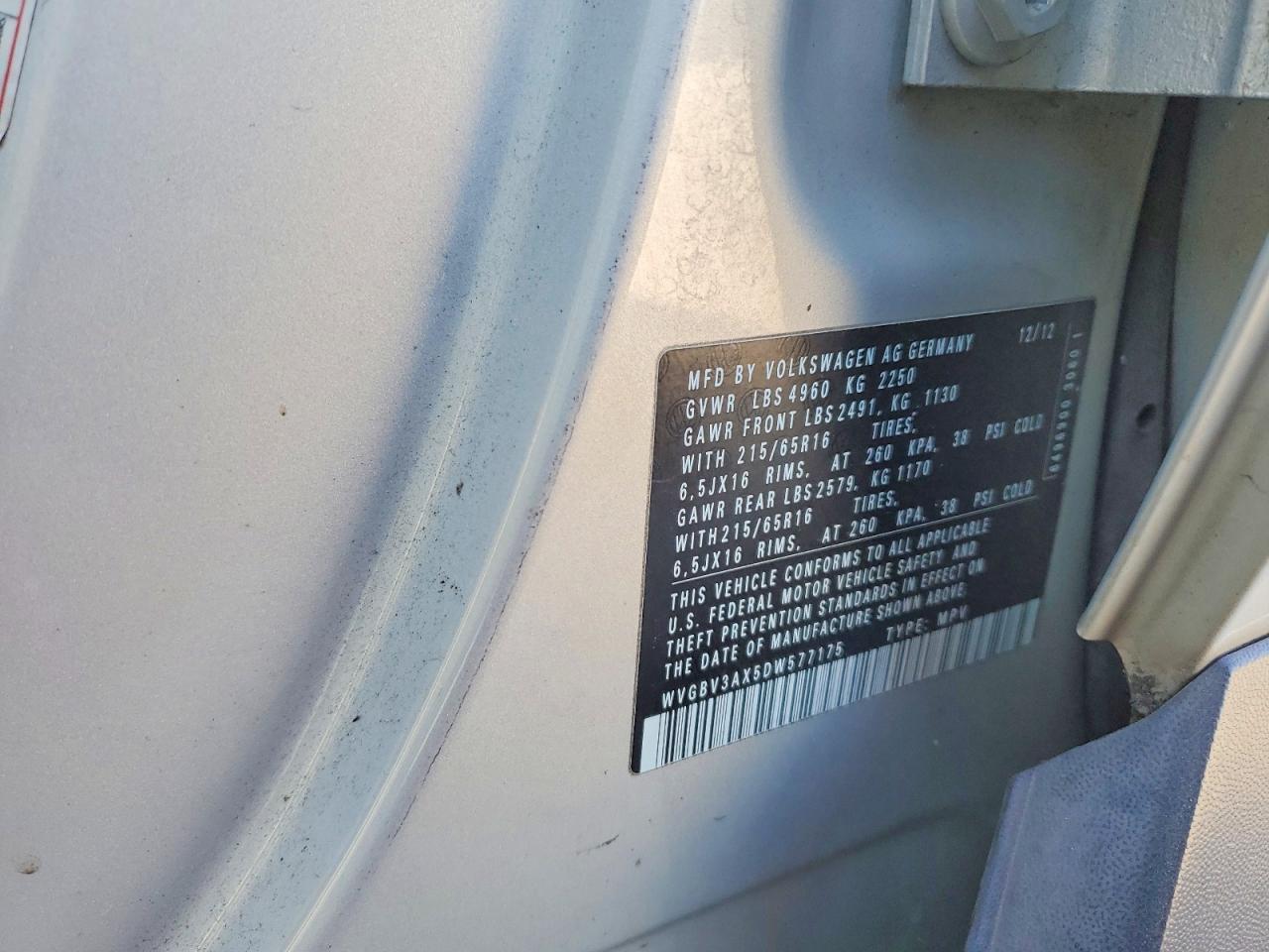 2013 Volkswagen Tiguan S Серебряный vin: WVGBV3AX5DW577175