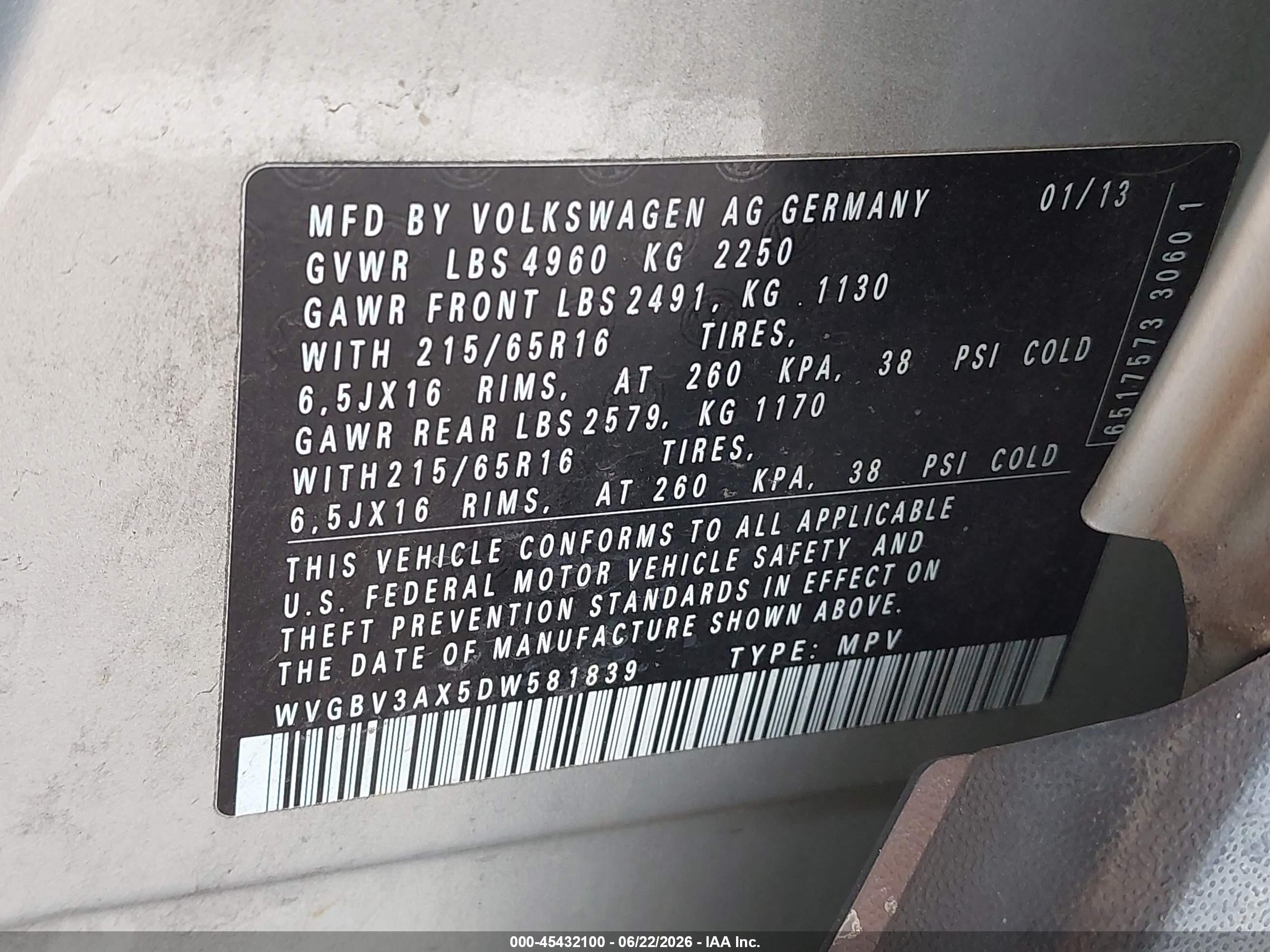 2013 Volkswagen Tiguan S Gray vin: WVGBV3AX5DW581839