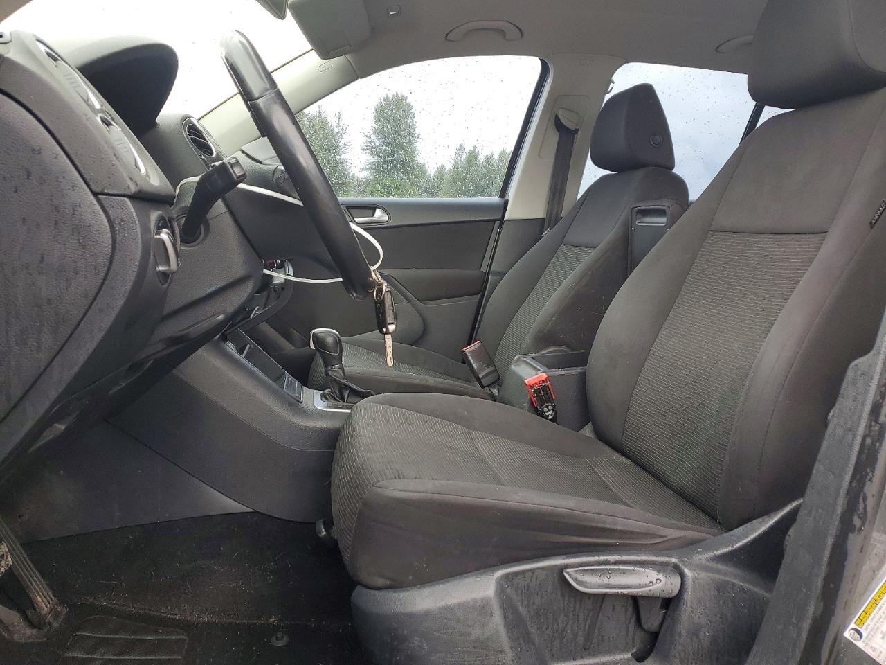 2013 Volkswagen Tiguan S Gray vin: WVGBV3AX5DW584594