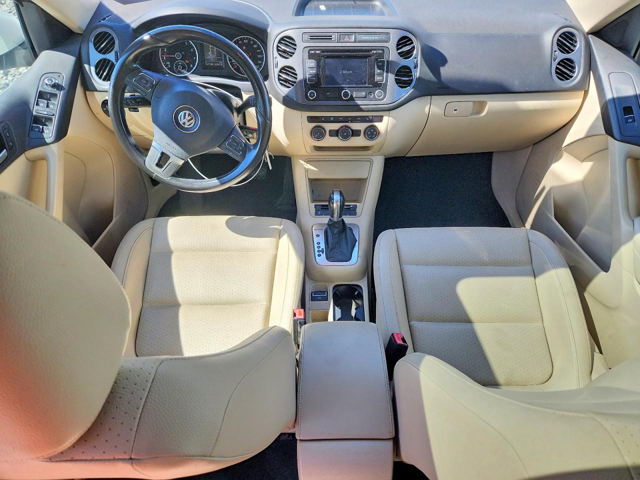 2013 Volkswagen Tiguan S White vin: WVGBV3AX5DW597183
