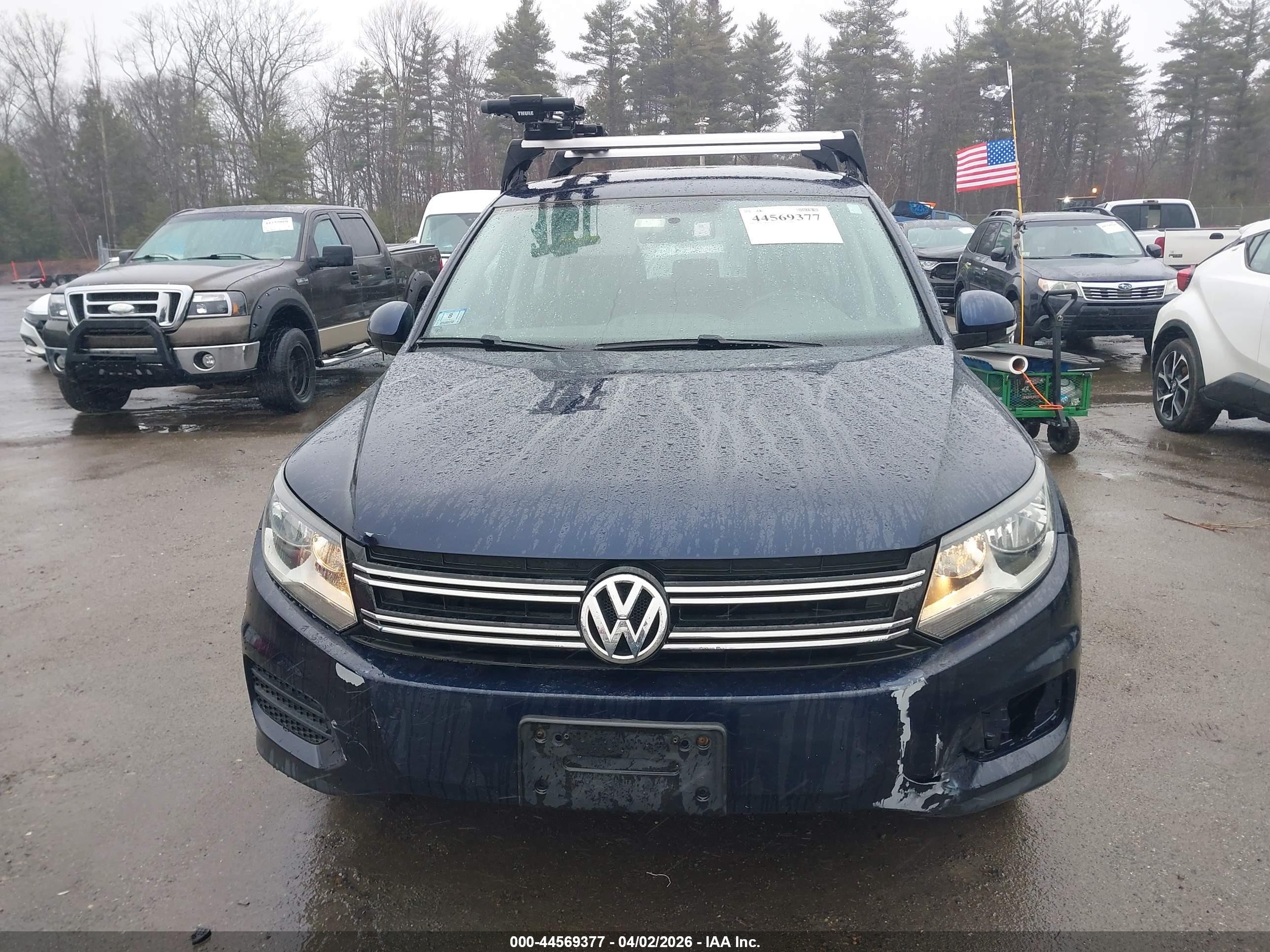 2014 Volkswagen Tiguan S Blue vin: WVGBV3AX5EW516801