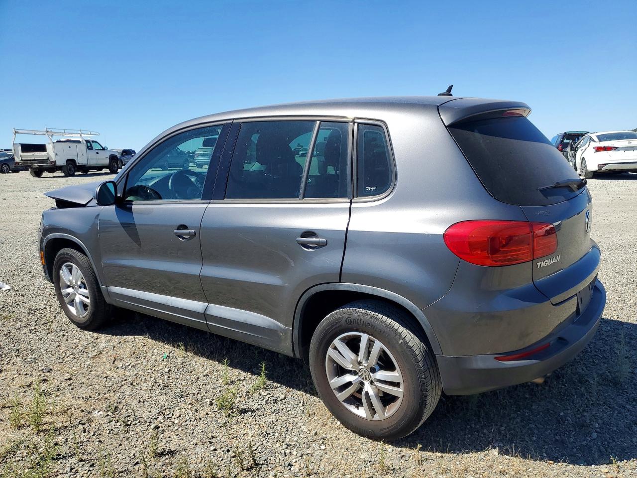 2014 Volkswagen Tiguan S Gray vin: WVGBV3AX5EW621354