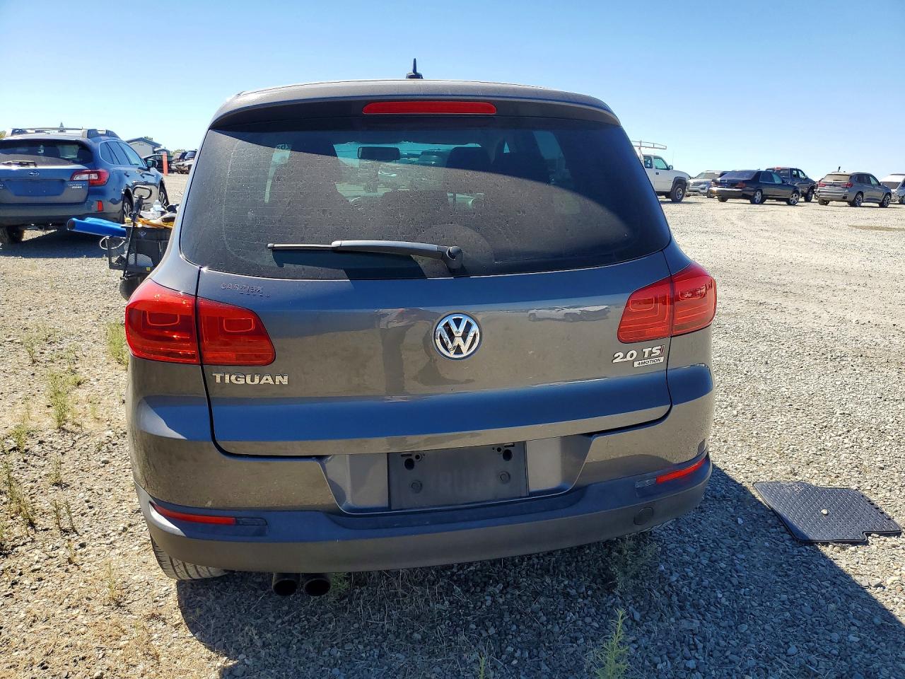 2014 Volkswagen Tiguan S Gray vin: WVGBV3AX5EW621354