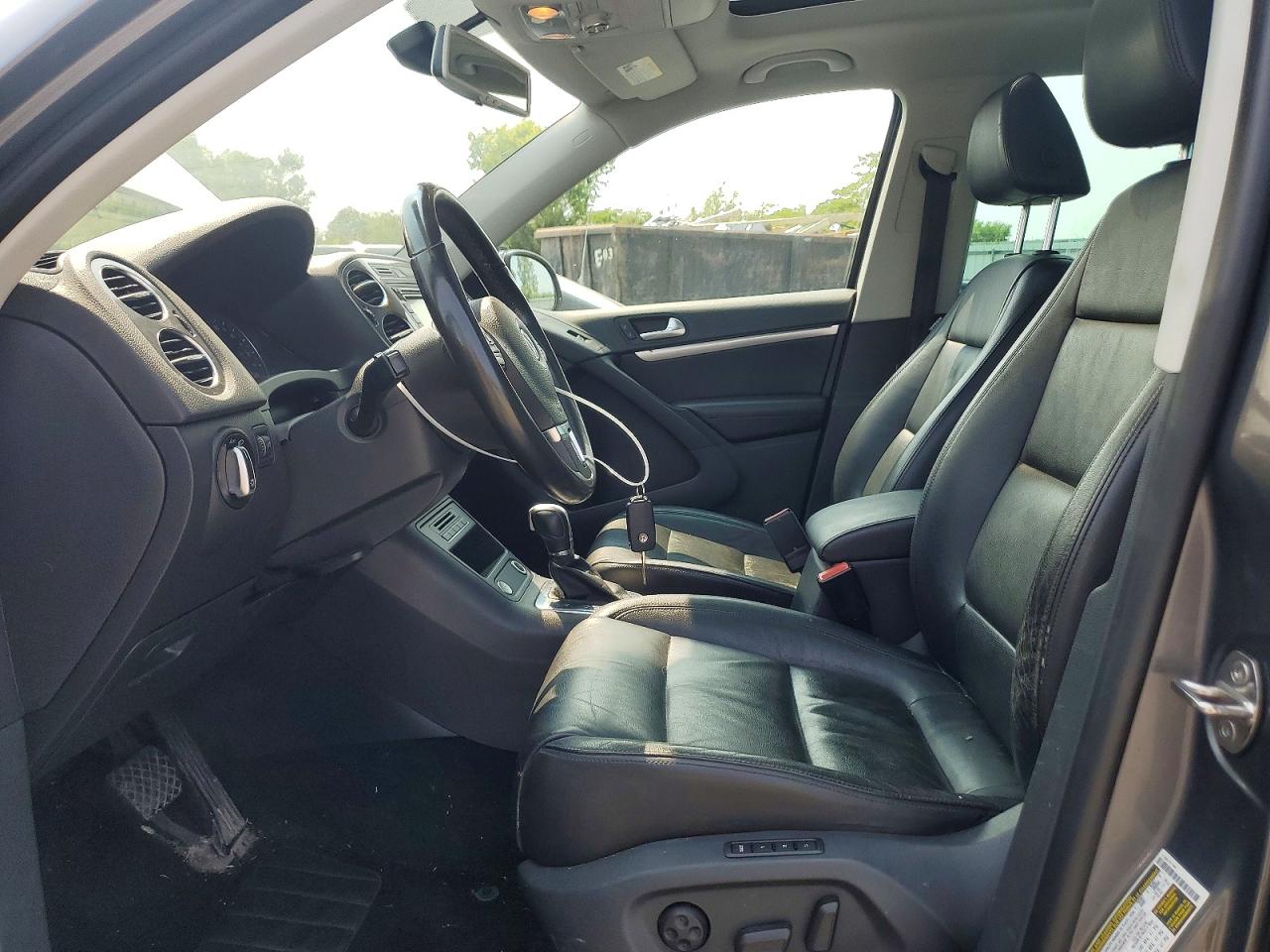 2013 Volkswagen Tiguan S Gray vin: WVGBV3AX6DW587410