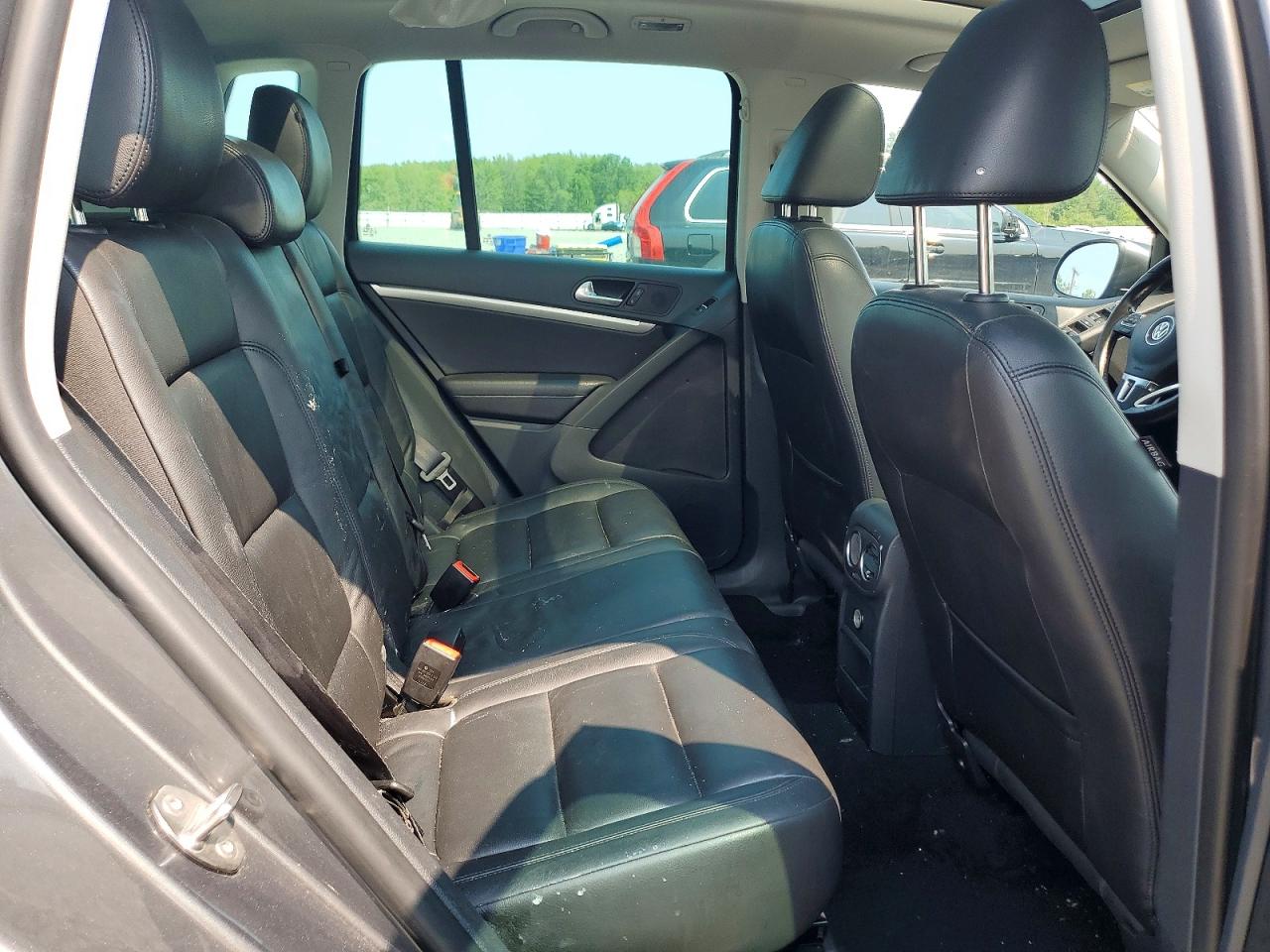 2013 Volkswagen Tiguan S Gray vin: WVGBV3AX6DW587410