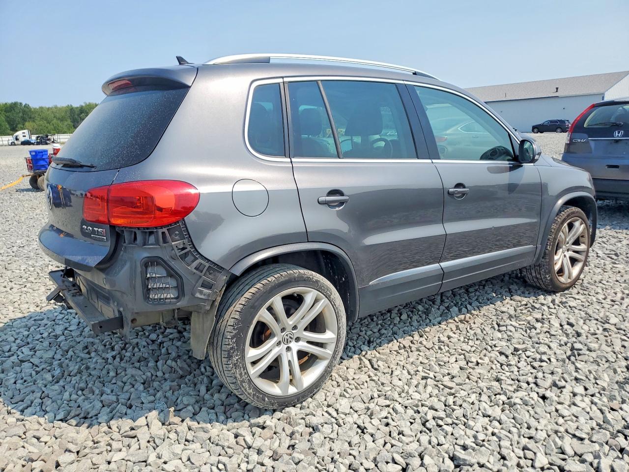 2013 Volkswagen Tiguan S Gray vin: WVGBV3AX6DW587410
