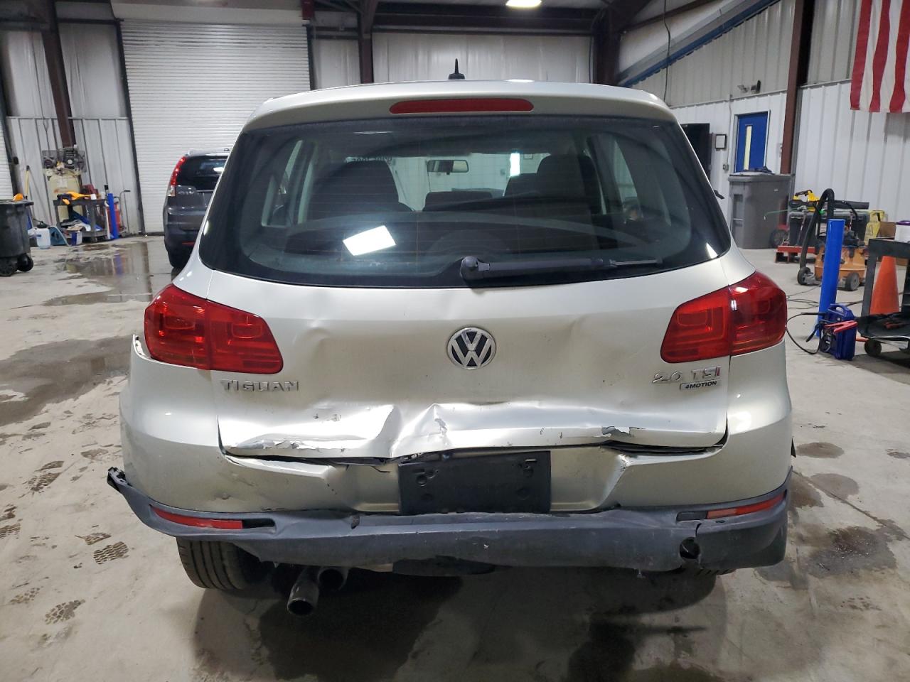2013 Volkswagen Tiguan S Silver vin: WVGBV3AX6DW599816