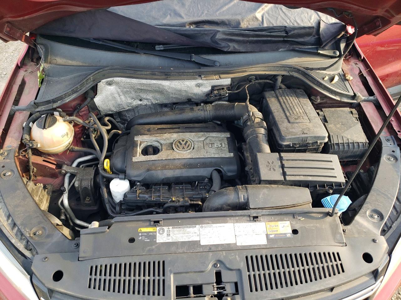 2014 Volkswagen Tiguan S Красный vin: WVGBV3AX6EW045984