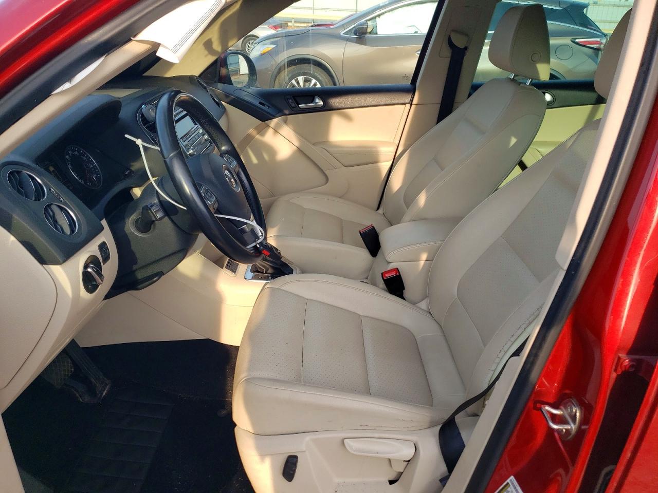 2014 Volkswagen Tiguan S Красный vin: WVGBV3AX6EW045984