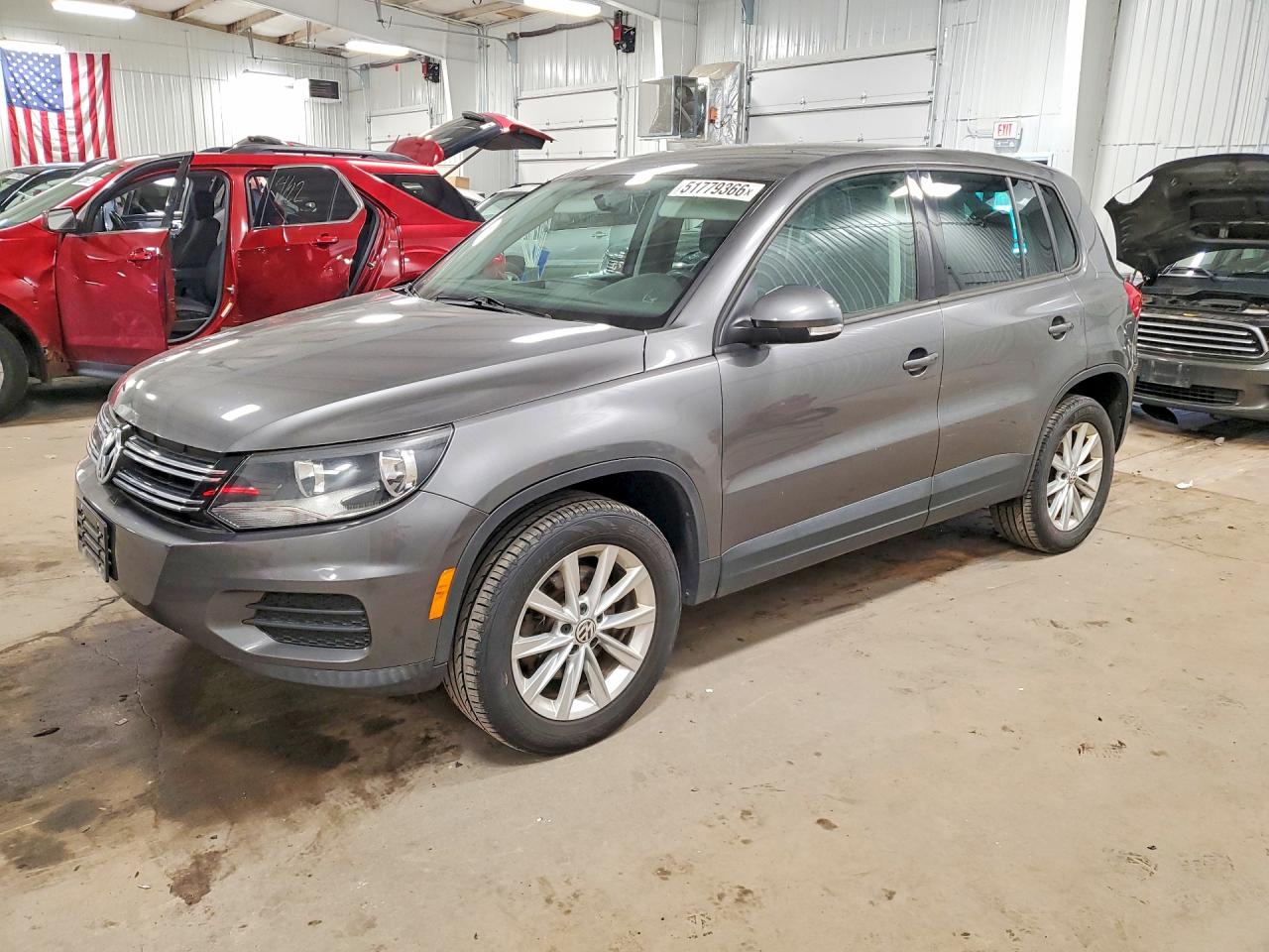 2014 Volkswagen Tiguan S Silver vin: WVGBV3AX6EW543358
