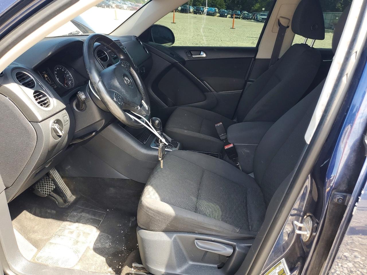 2013 Volkswagen Tiguan S Blue vin: WVGBV3AX7DW569353