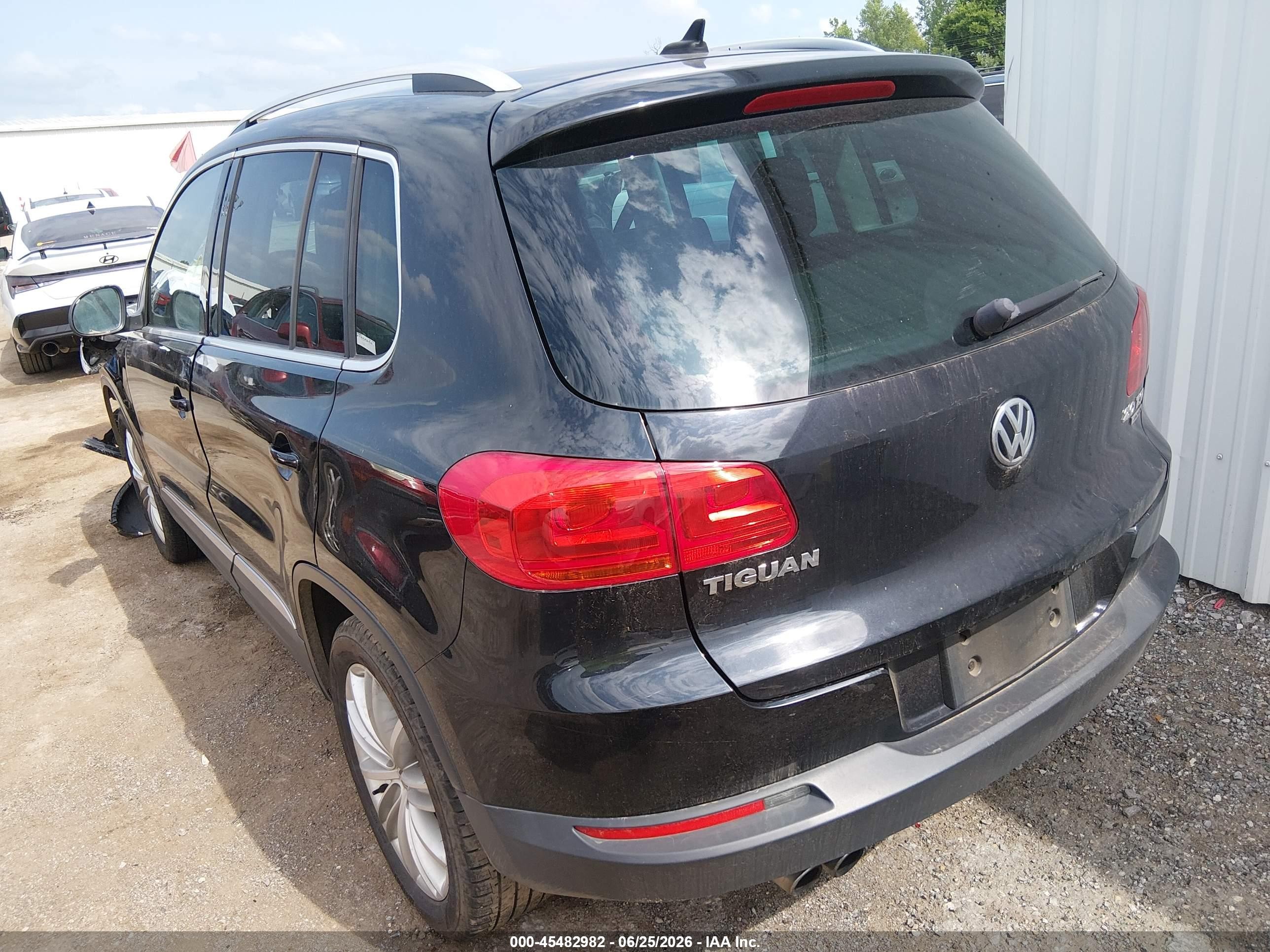 2014 Volkswagen Tiguan Se Black vin: WVGBV3AX7EW511003