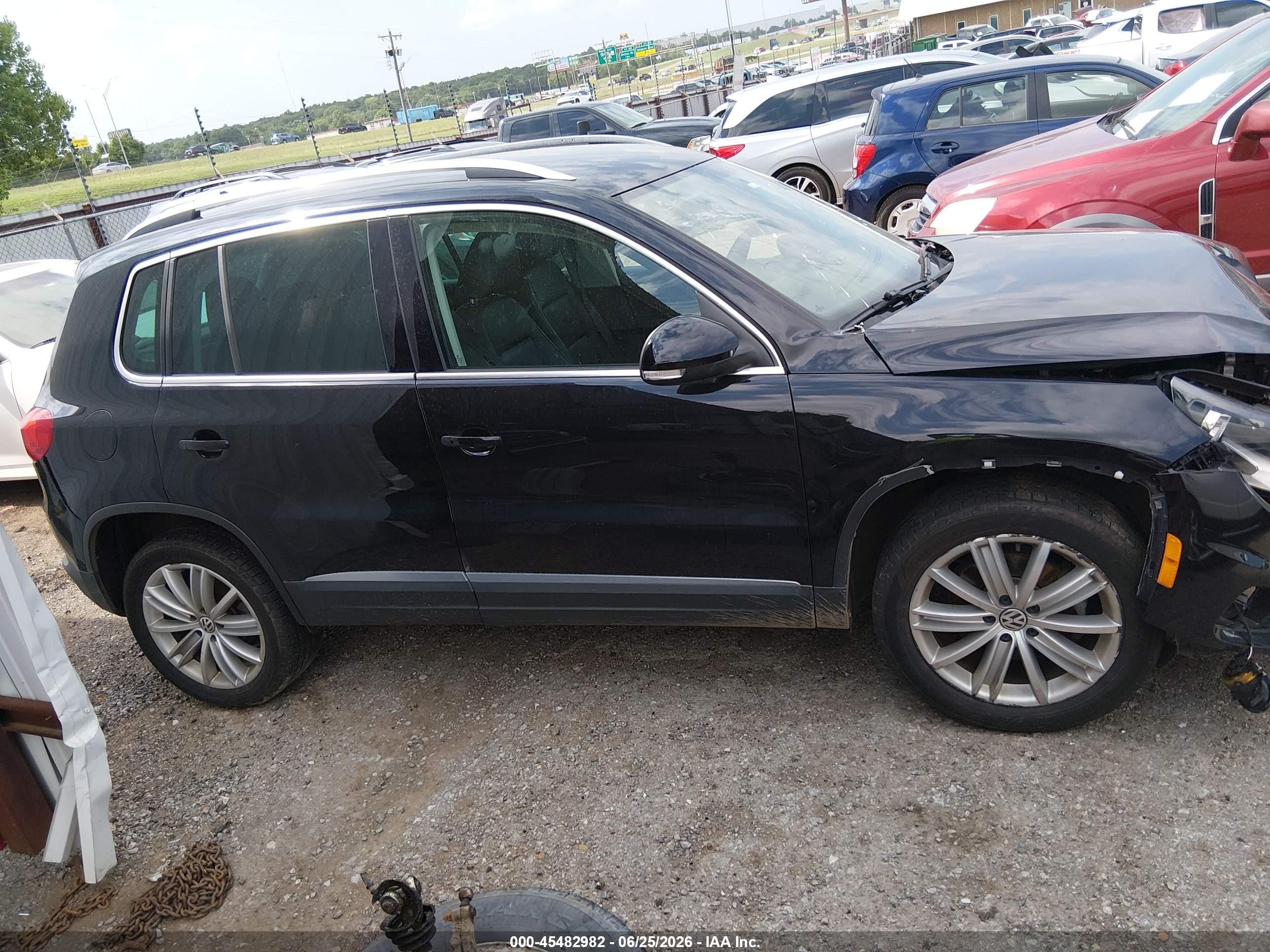 2014 Volkswagen Tiguan Se Black vin: WVGBV3AX7EW511003