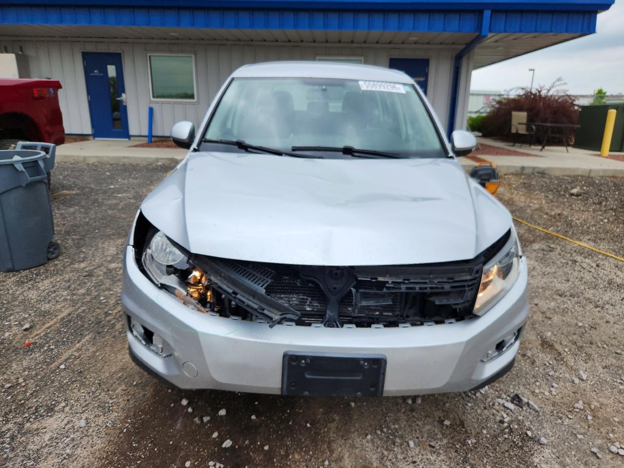 2014 Volkswagen Tiguan S Silver vin: WVGBV3AX7EW534572