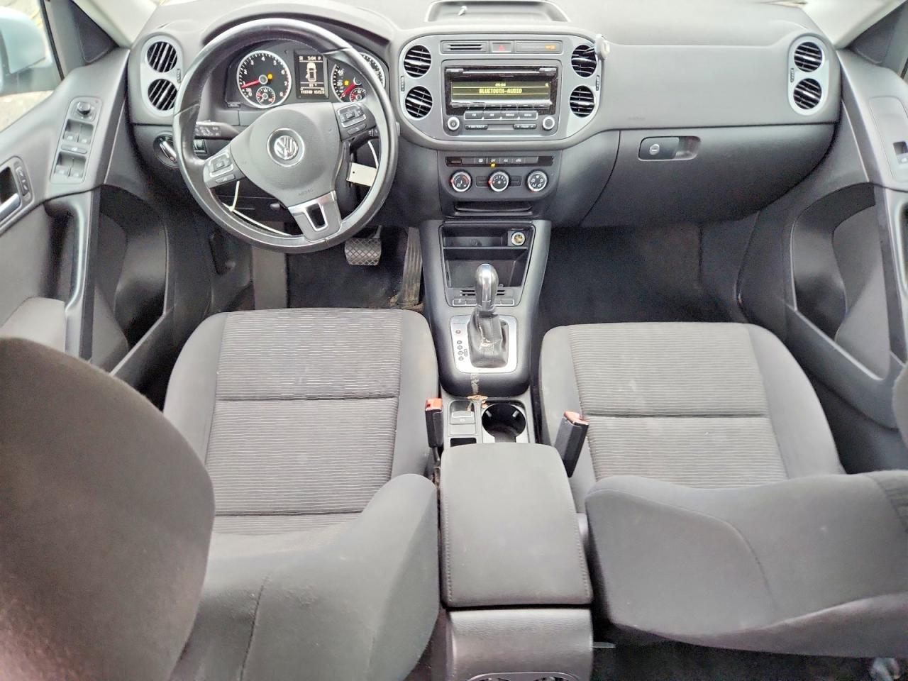 2014 Volkswagen Tiguan S Silver vin: WVGBV3AX7EW534572