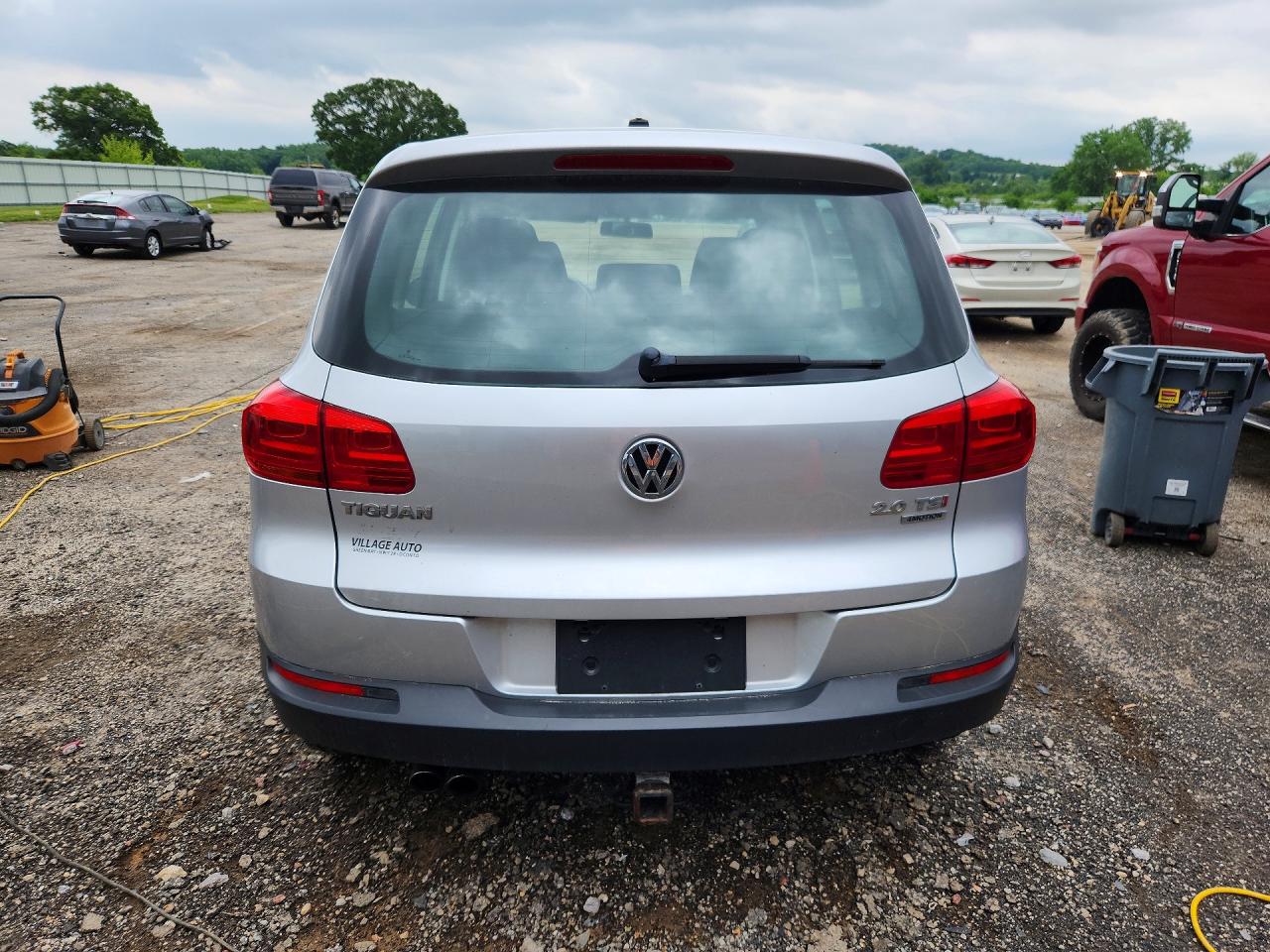 2014 Volkswagen Tiguan S Silver vin: WVGBV3AX7EW534572