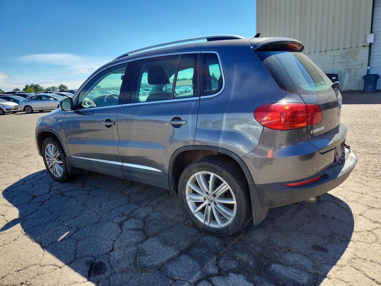 2014 Volkswagen Tiguan S Gray vin: WVGBV3AX7EW559231