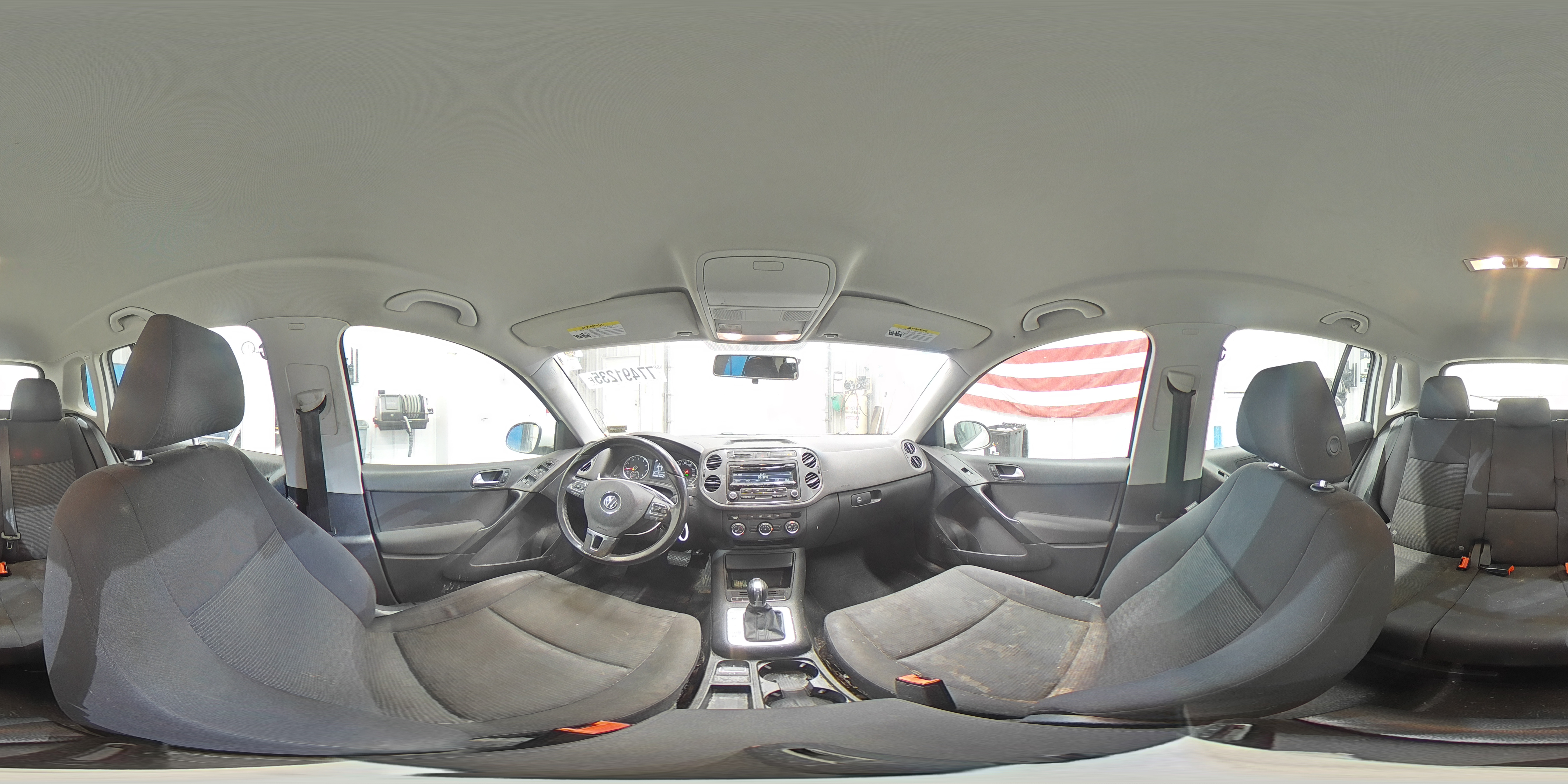2014 Volkswagen Tiguan S White vin: WVGBV3AX7EW589930