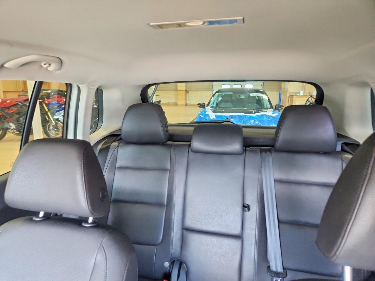 2014 Volkswagen Tiguan S Серебряный vin: WVGBV3AX7EW619279