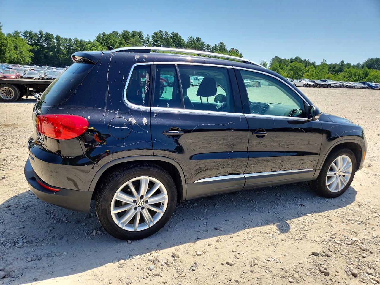 2013 Volkswagen Tiguan S Black vin: WVGBV3AX8DW074661