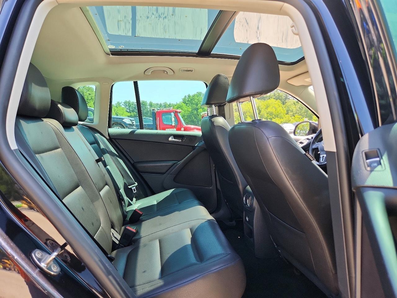 2013 Volkswagen Tiguan S Black vin: WVGBV3AX8DW074661