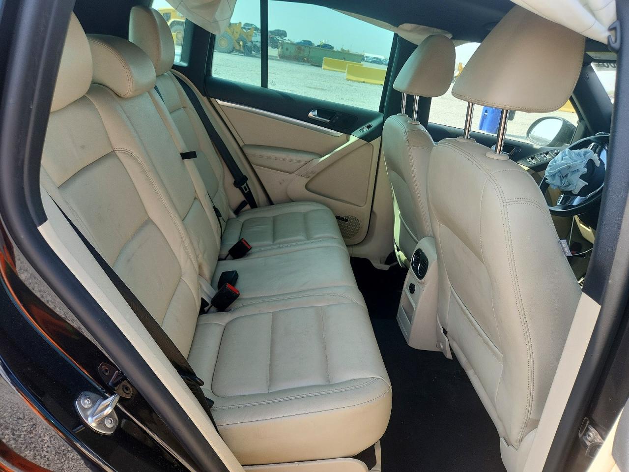 2014 Volkswagen Tiguan S Black vin: WVGBV3AX8EW031584