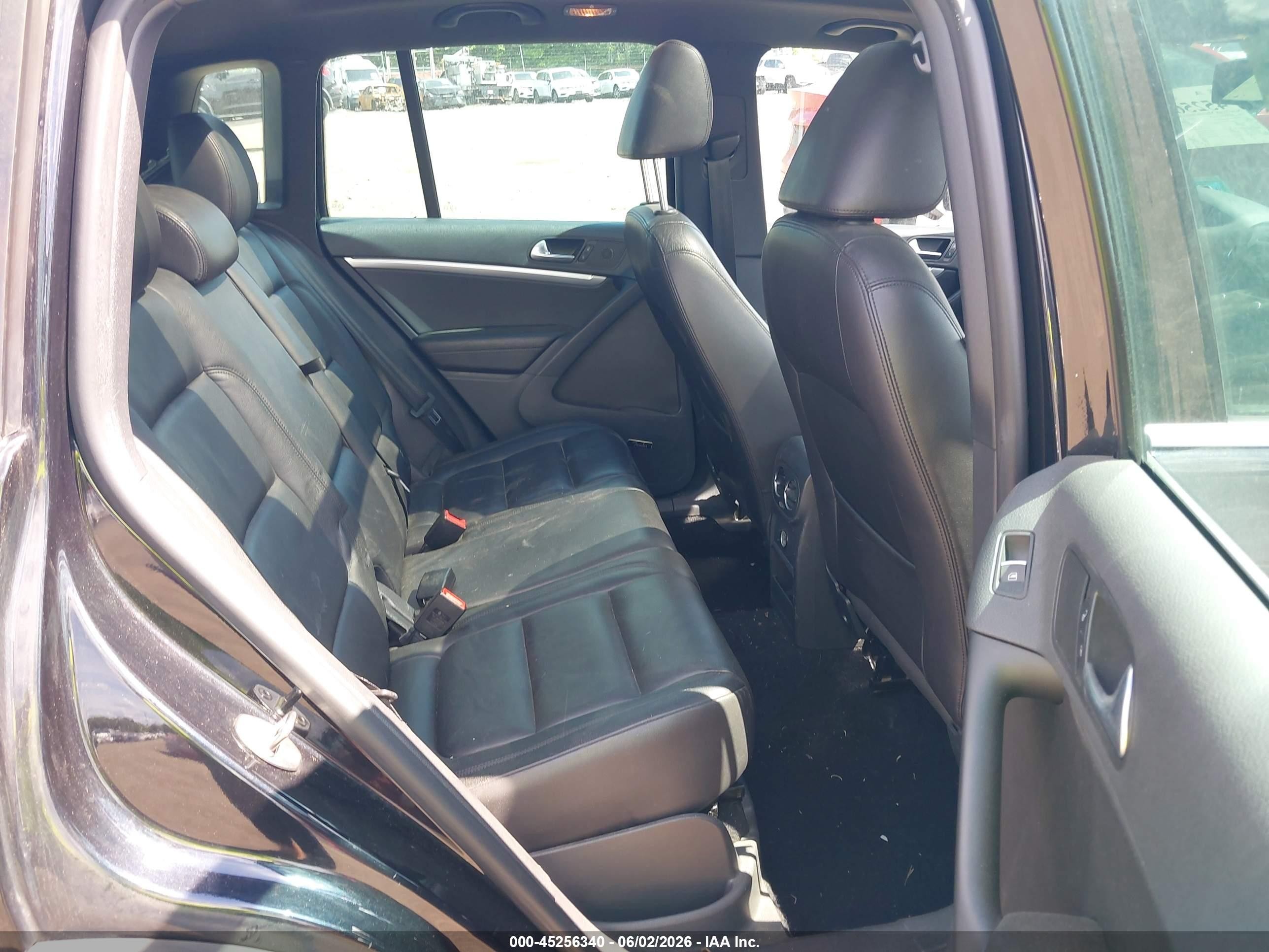 2014 Volkswagen Tiguan R-line Черный vin: WVGBV3AX8EW034890