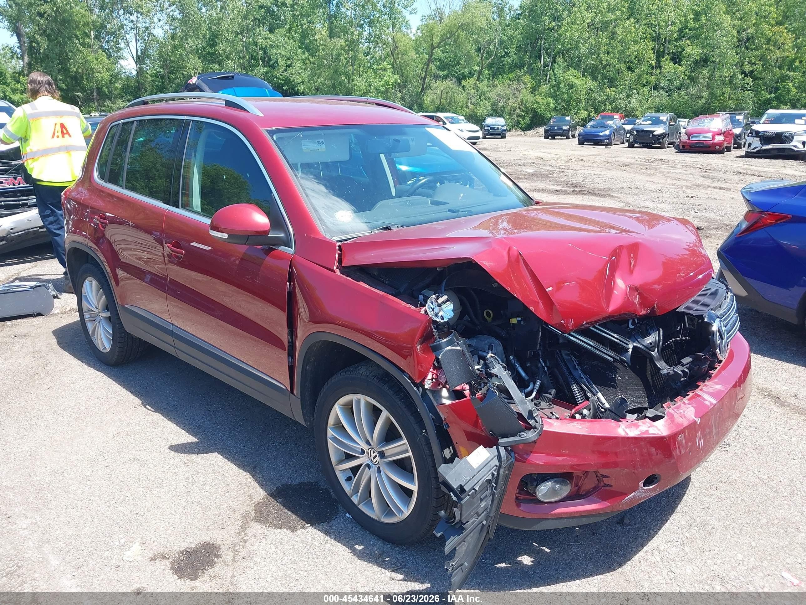 2014 Volkswagen Tiguan Se Red vin: WVGBV3AX8EW120507