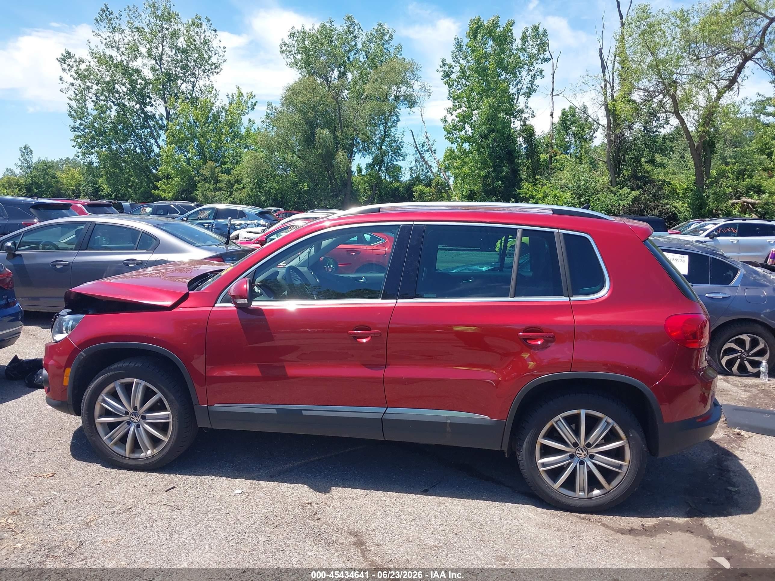 2014 Volkswagen Tiguan Se Red vin: WVGBV3AX8EW120507